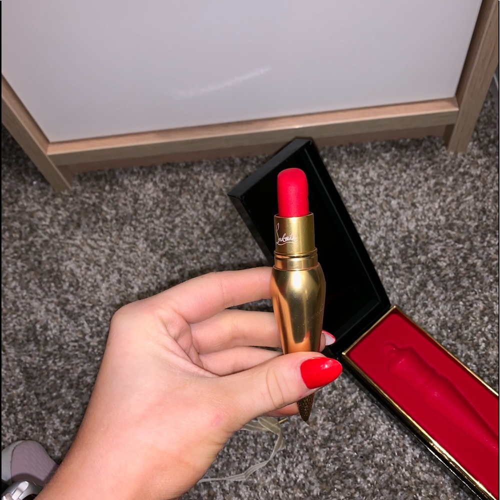 Used Christian Louboutin Lippie